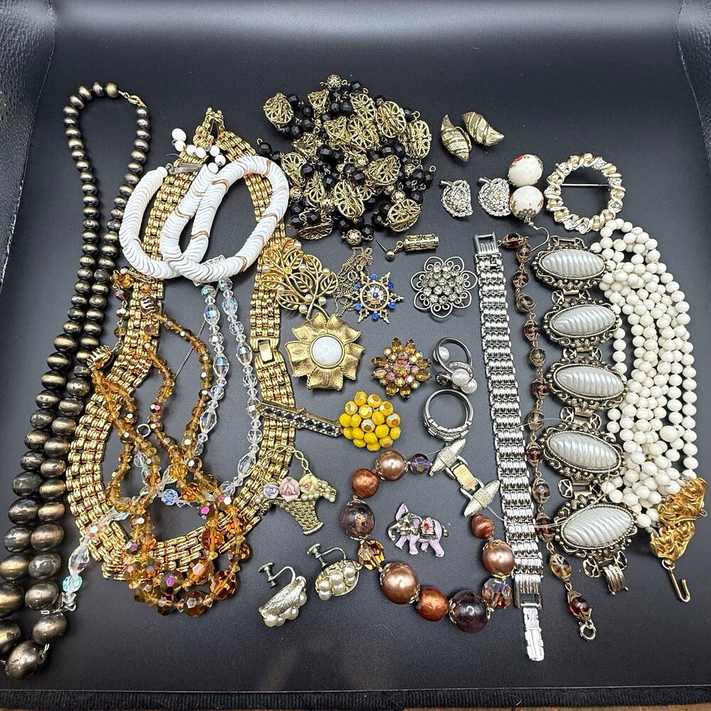 Vintage Signed Jewelry Craft Lot Repair Repurpose Monet Vendome 1928 Vogue As-Is